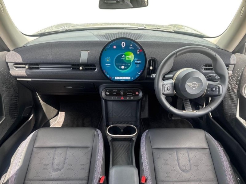 2025 (75) MINI COOPER 1.5 C Classic 3dr Auto 5546964