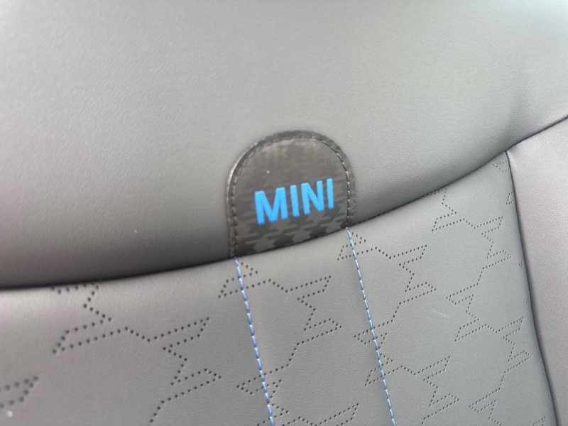 2025 (75) MINI COOPER 1.5 C Classic 3dr Auto 5546997
