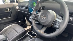 2025 (75) MINI COOPER 1.5 C Classic 3dr Auto 5546966