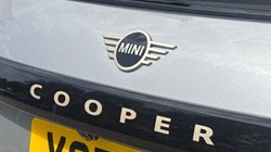 2025 (75) MINI COOPER 1.5 C Classic 3dr Auto 5547005