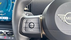 2025 (75) MINI COOPER 1.5 C Classic 3dr Auto 5546977