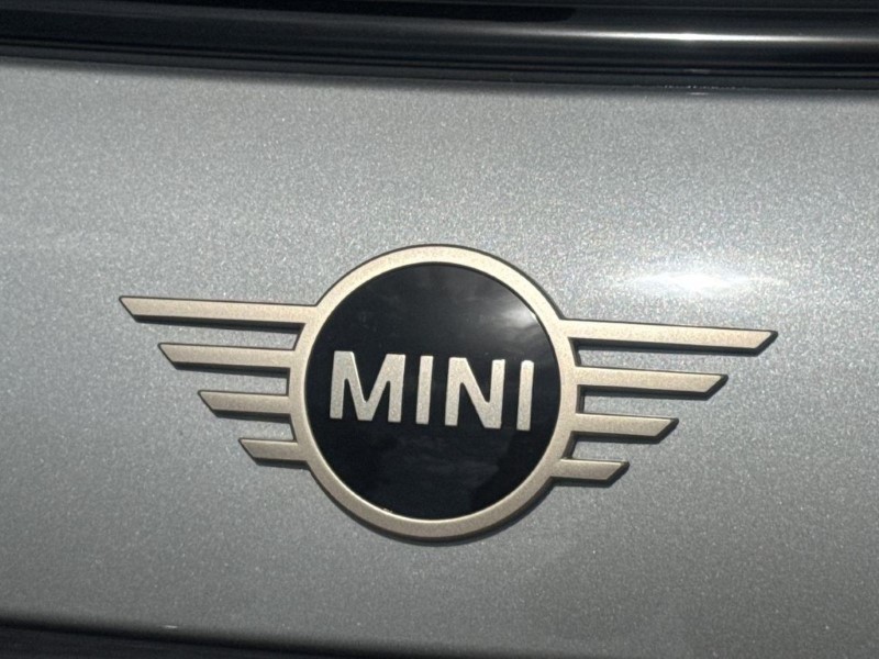 2025 (75) MINI COOPER 1.5 C Classic 3dr Auto 5547004