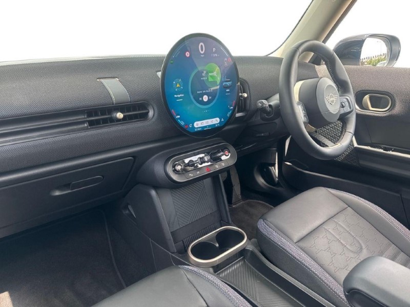 2025 (75) MINI COOPER 1.5 C Classic 3dr Auto 5546967