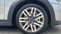2025 (75) MINI COOPER 1.5 C Classic 3dr Auto 5546974