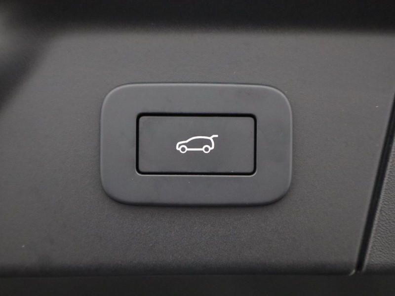 2024 (24) LAND ROVER RANGE ROVER VELAR 2.0 D200 MHEV Dynamic SE 5dr Auto 3543338