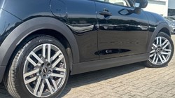 2024 (24) MINI COOPER 1.5 C Classic 3dr Auto 5548645