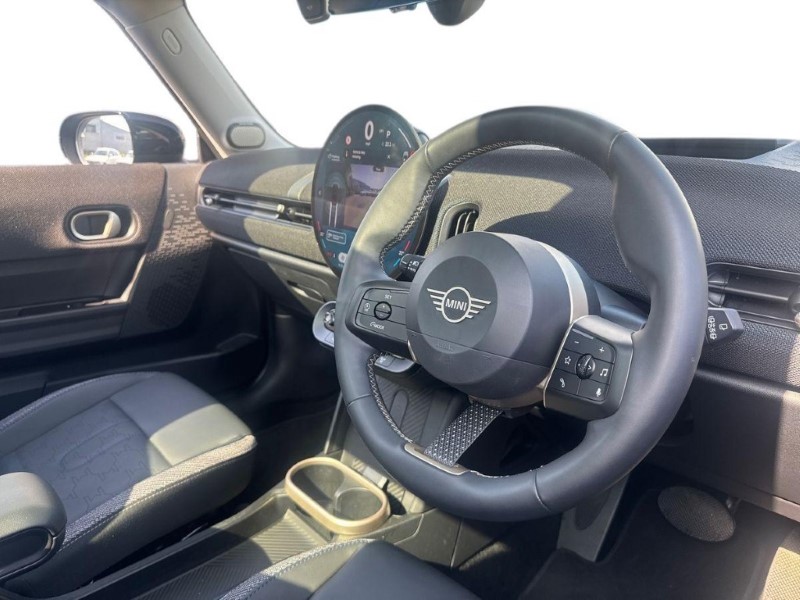 2024 (24) MINI COOPER 1.5 C Classic 3dr Auto 5548603