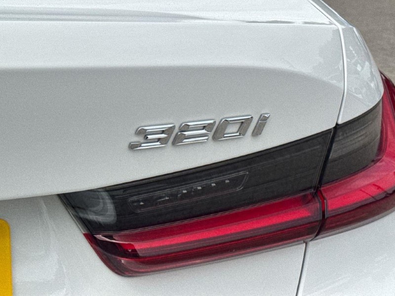 2023 (73) BMW 3 SERIES 320i M Sport 4dr Step Auto 5533576