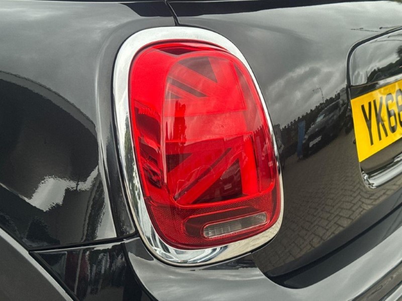 2018 (68) MINI CONVERTIBLE 2.0 Cooper S II 2dr Auto 5721049