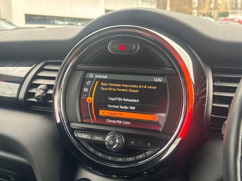2018 (68) MINI CONVERTIBLE 2.0 Cooper S II 2dr Auto 5721011