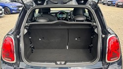 2022 (72) MINI HATCHBACK 1.5 Cooper Exclusive 3dr Auto 5654839