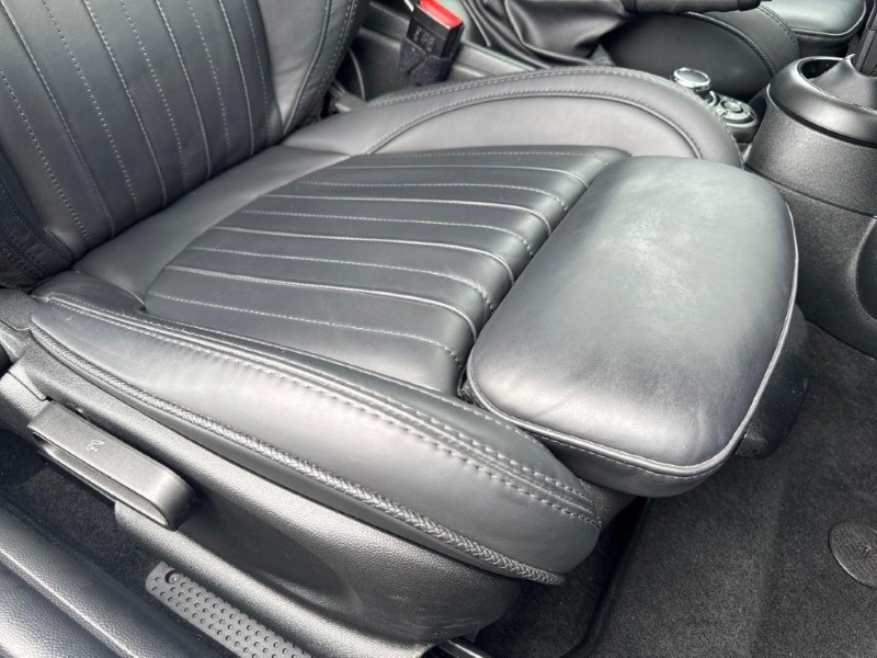 2022 (72) MINI HATCHBACK 1.5 Cooper Exclusive 3dr Auto 5654850