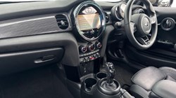 2022 (72) MINI HATCHBACK 1.5 Cooper Exclusive 3dr Auto 5654833