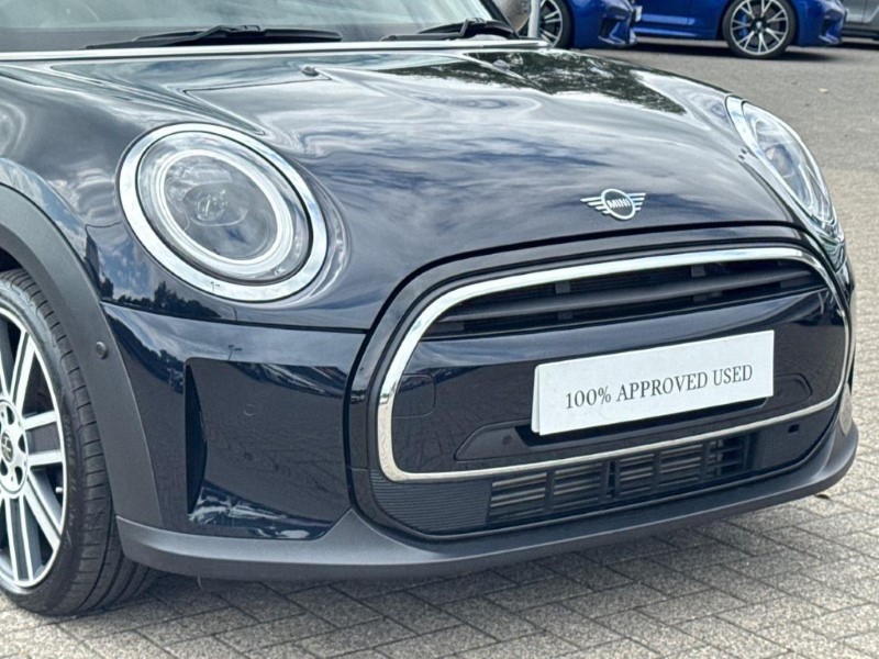 2022 (72) MINI HATCHBACK 1.5 Cooper Exclusive 3dr Auto 5654868