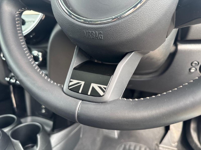 2022 (72) MINI HATCHBACK 1.5 Cooper Exclusive 3dr Auto 5654863