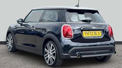2022 (72) MINI HATCHBACK 1.5 Cooper Exclusive 3dr Auto 5654828