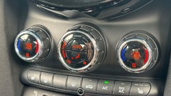 2022 (72) MINI HATCHBACK 1.5 Cooper Exclusive 3dr Auto 5654856