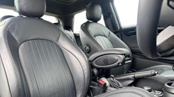 2022 (72) MINI HATCHBACK 1.5 Cooper Exclusive 3dr Auto 5654837