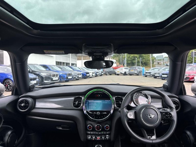 2022 (72) MINI HATCHBACK 1.5 Cooper Exclusive 3dr Auto 5654847