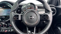 2022 (72) MINI HATCHBACK 1.5 Cooper Exclusive 3dr Auto 5654831