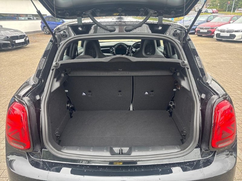2023 (23) MINI HATCHBACK 1.5 Cooper Sport Premium 5dr Auto 5719319