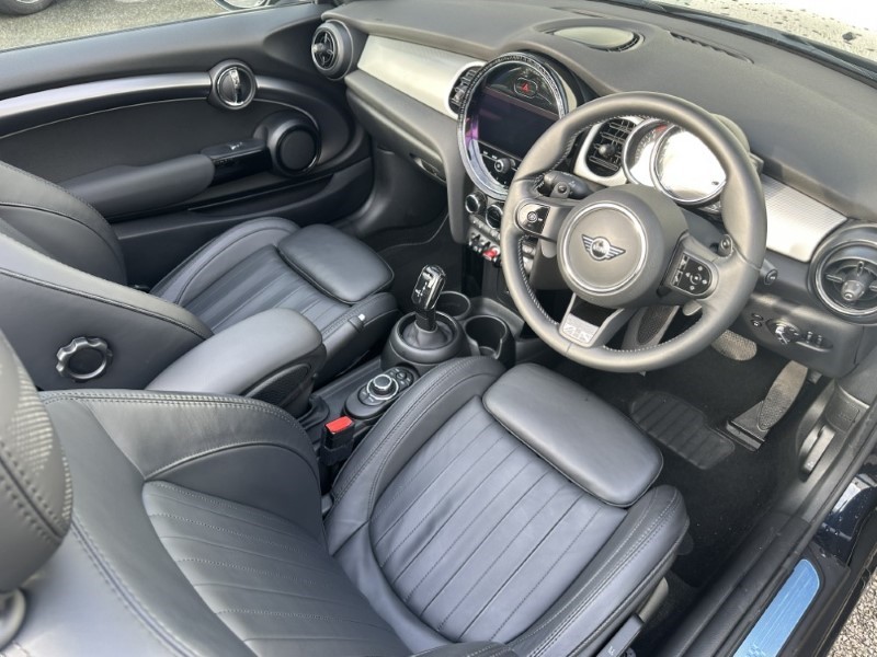 2022 (72) MINI CONVERTIBLE 2.0 Cooper S Exclusive 2dr Auto 5607257
