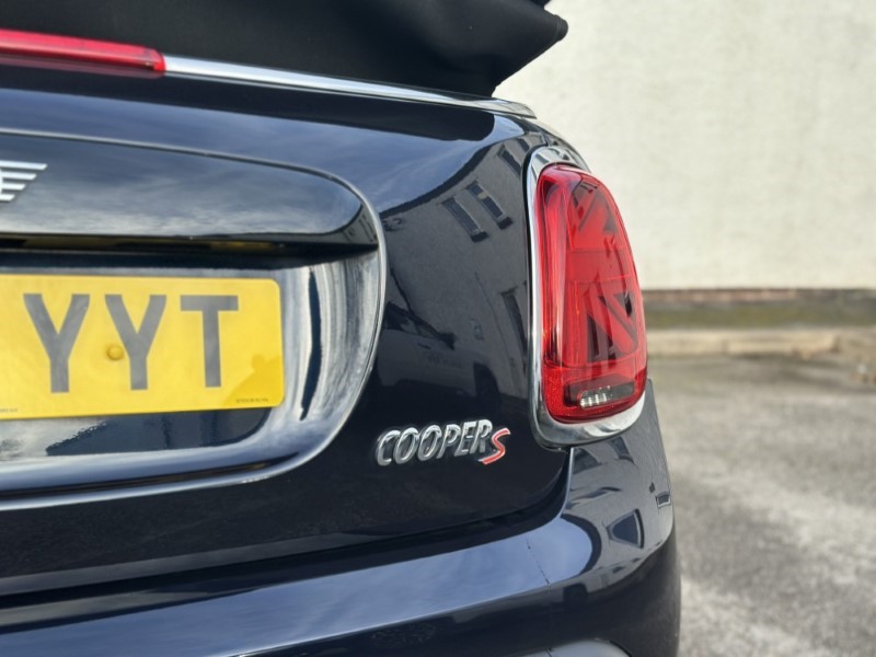 2022 (72) MINI CONVERTIBLE 2.0 Cooper S Exclusive 2dr Auto 5607235