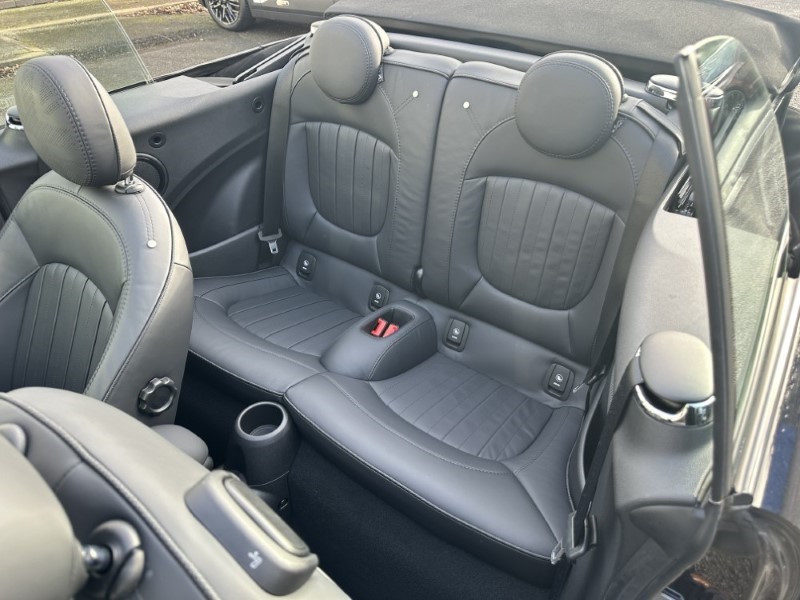 2022 (72) MINI CONVERTIBLE 2.0 Cooper S Exclusive 2dr Auto 5607237