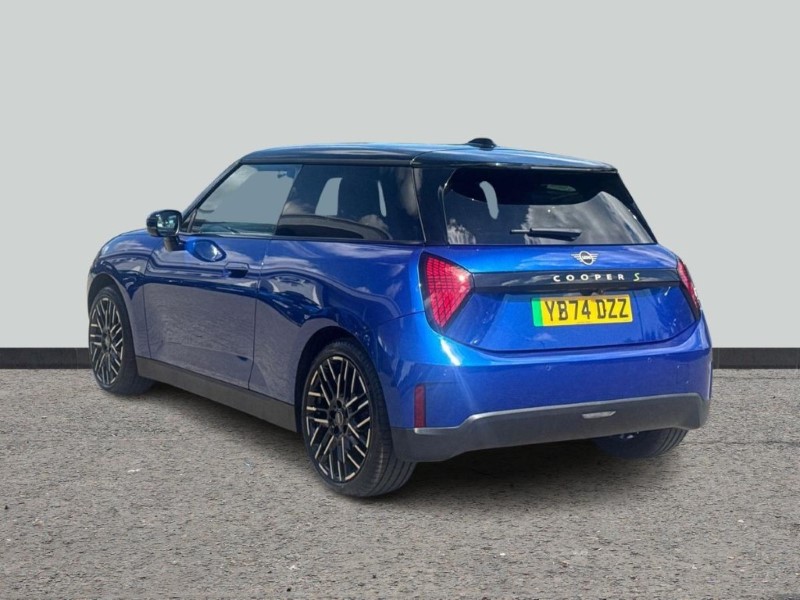 2024 (74) MINI COOPER 160kW SE Exclusive 54kWh 3dr Auto