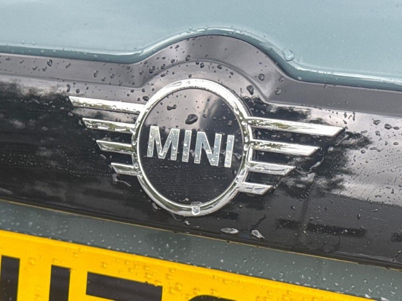 2023 (73) MINI COUNTRYMAN 1.5 Cooper Classic Premium 5dr Auto 5687575