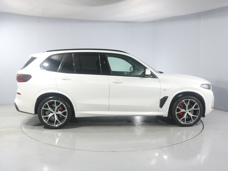 2023 (73) BMW X5 xDrive30d MHT M Sport 5dr Auto 5636162