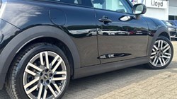 2024 (74) MINI COOPER 2.0 S Classic 3dr Auto 5711937
