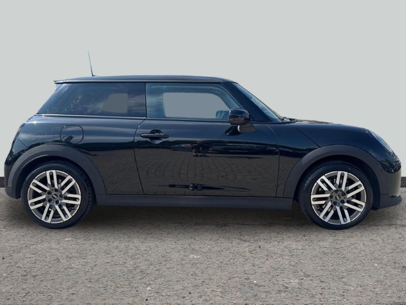 2024 (74) MINI COOPER 2.0 S Classic 3dr Auto 5711891