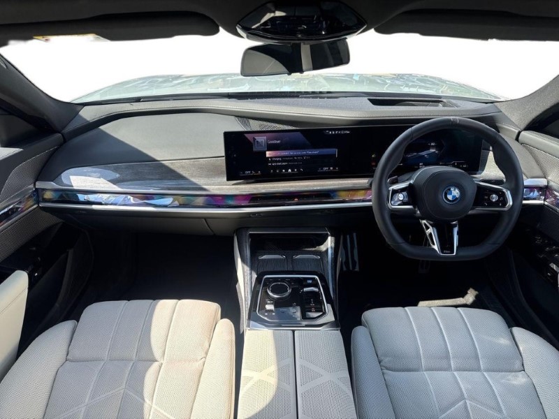 2024 (73) BMW I7 400kW xDrive60 M Sport 105.7kWh 4dr Auto 5698341