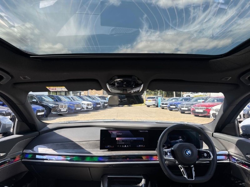 2024 (73) BMW I7 400kW xDrive60 M Sport 105.7kWh 4dr Auto 5698358