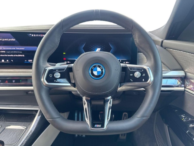 2024 (73) BMW I7 400kW xDrive60 M Sport 105.7kWh 4dr Auto 5698342