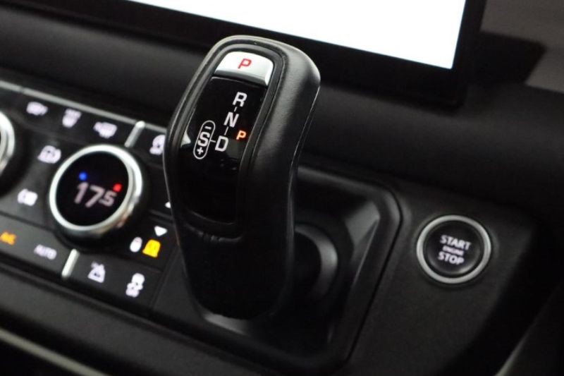 2022 (22) LAND ROVER DEFENDER 3.0 D250 XS Edition 110 5dr Auto 3361034