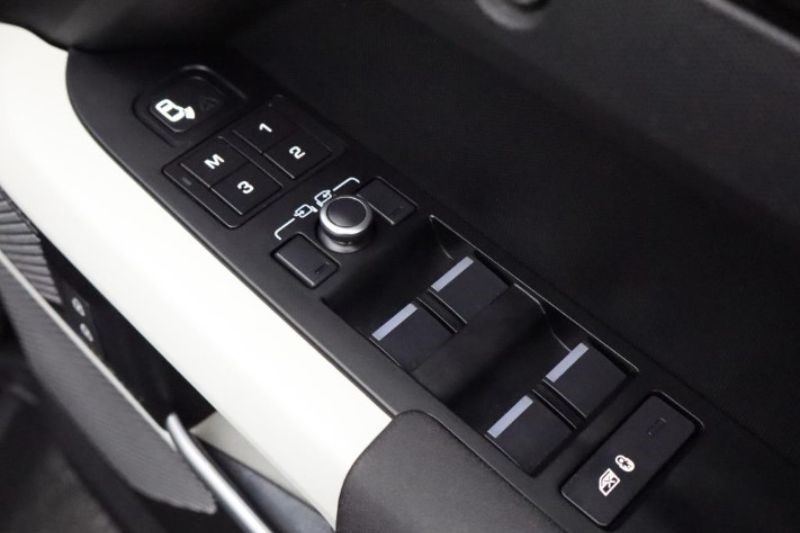 2022 (22) LAND ROVER DEFENDER 3.0 D250 XS Edition 110 5dr Auto 3361018