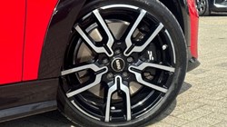 2025 (75) MINI COOPER 2.0 S Sport 3dr Auto 5700213