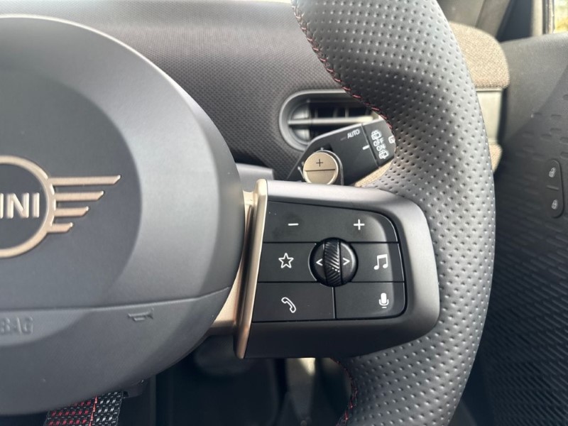 2025 (75) MINI COOPER 2.0 S Sport 3dr Auto 5700182