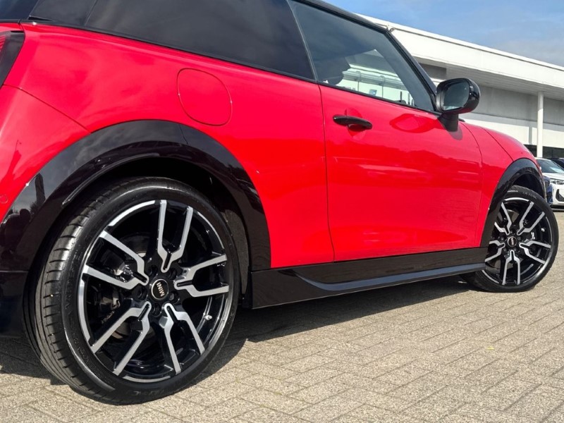 2025 (75) MINI COOPER 2.0 S Sport 3dr Auto 5700212