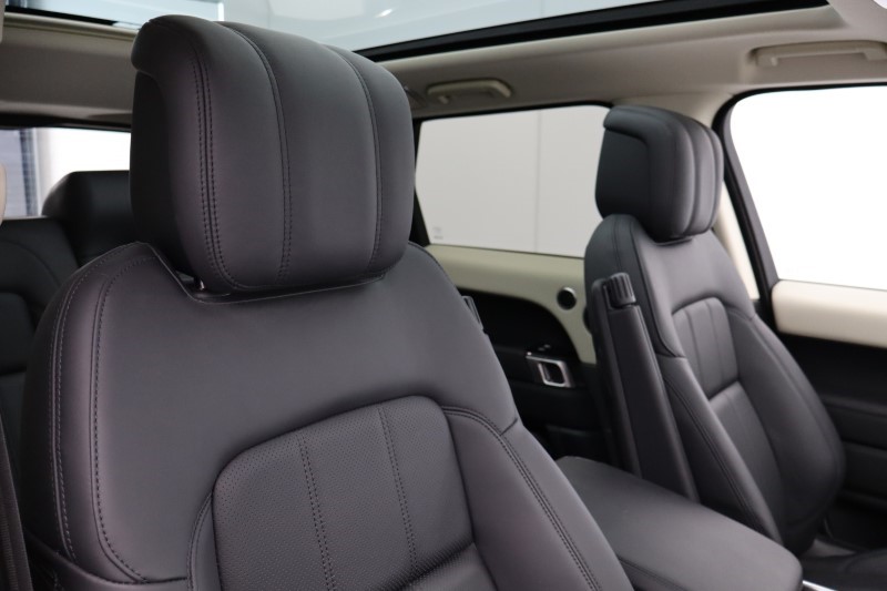 2022 (22) LAND ROVER RANGE ROVER SPORT 3.0 D300 HSE Silver 5dr Auto 3306196