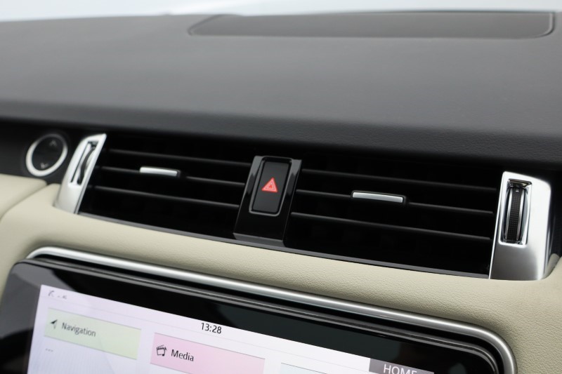 2022 (22) LAND ROVER RANGE ROVER SPORT 3.0 D300 HSE Silver 5dr Auto 3306207