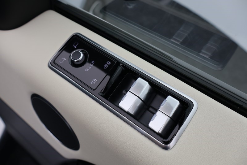 2022 (22) LAND ROVER RANGE ROVER SPORT 3.0 D300 HSE Silver 5dr Auto 3306193