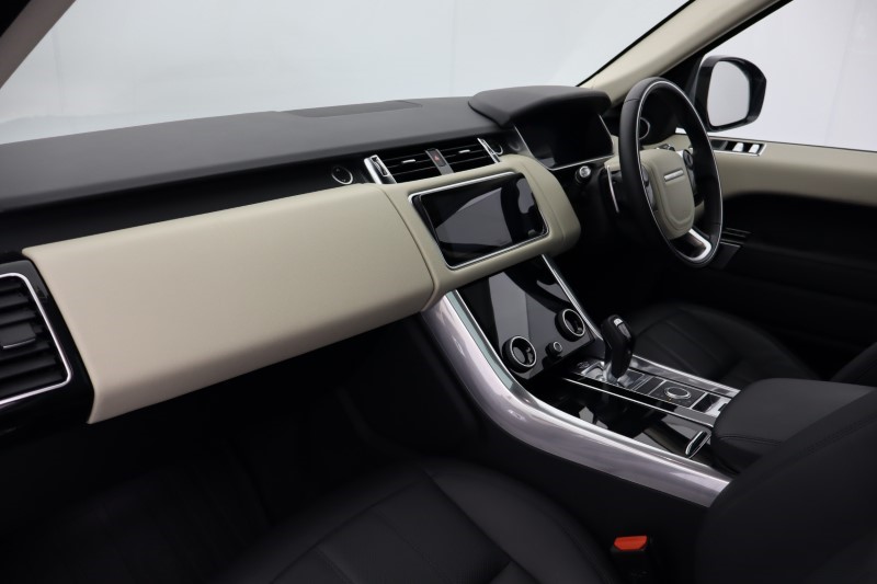 2022 (22) LAND ROVER RANGE ROVER SPORT 3.0 D300 HSE Silver 5dr Auto 3306212