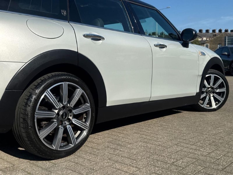 2022 (72) MINI CLUBMAN 2.0 [178] Cooper S Exclusive 6dr 5709101