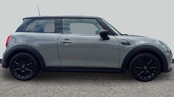 2022 (22) MINI HATCHBACK 1.5 Cooper Classic 3dr 5672894