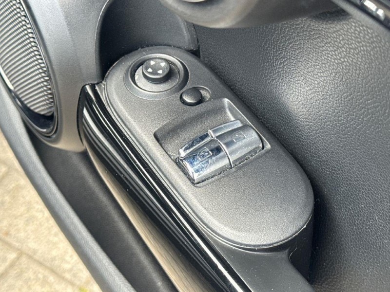 2022 (22) MINI HATCHBACK 1.5 Cooper Classic 3dr 5672913