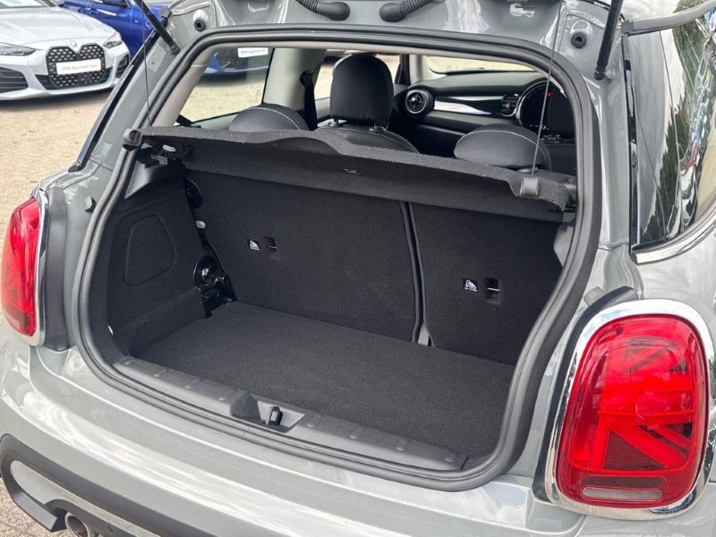 2022 (22) MINI HATCHBACK 1.5 Cooper Classic 3dr 5672926