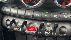 2022 (22) MINI HATCHBACK 1.5 Cooper Classic 3dr 5672910